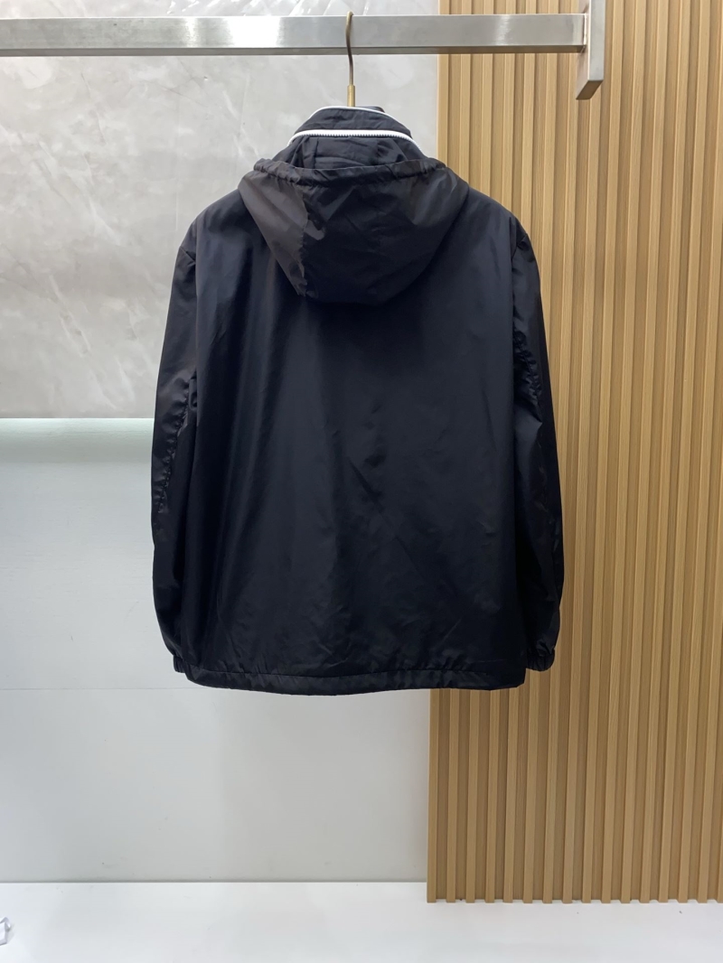 Pra*a outwear